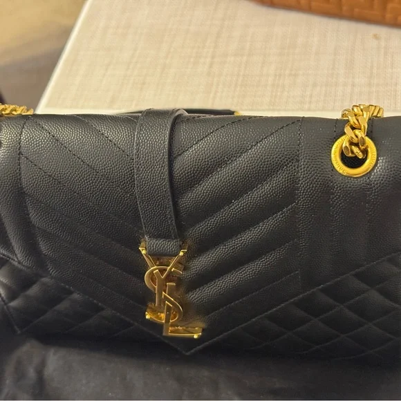 Yves Saint Laurent Paris Caviar leather Envelope bag - Picture 4 of 16